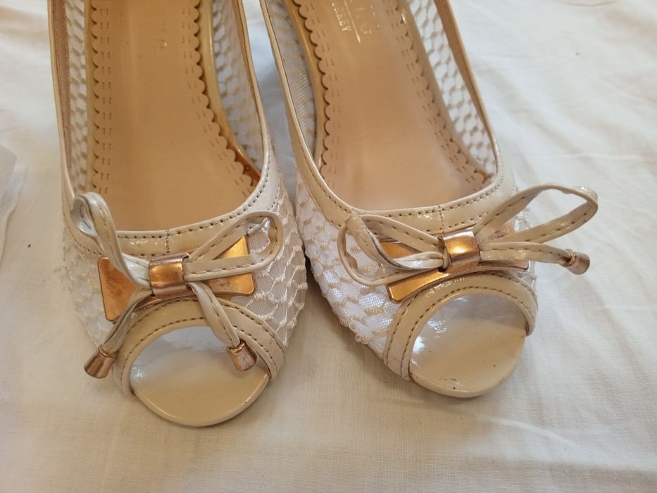 Женская обувь...