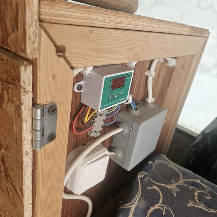 Брудер для цыплят новый