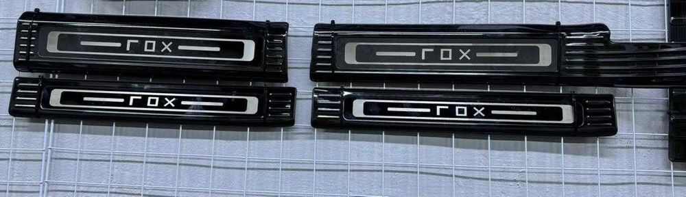 Накладки на пороги ROX 01