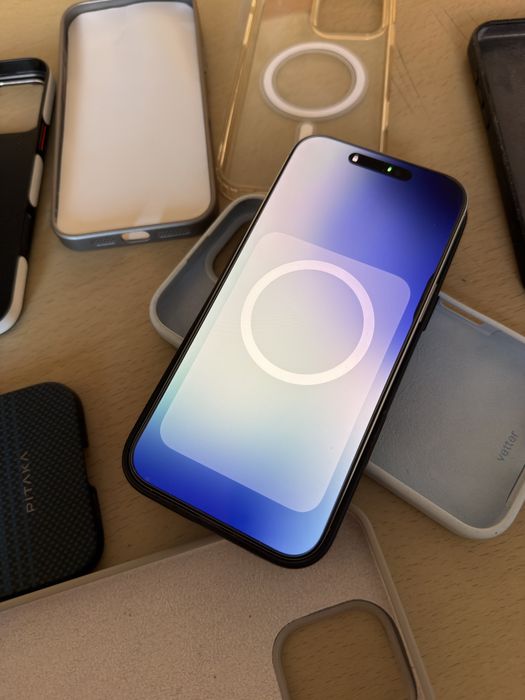 vand 9 huse 16 pro max urgent până luni seara