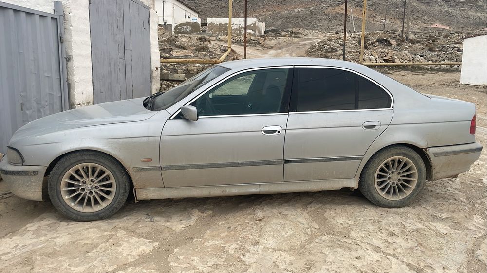 жағдайы жақсы көлік қасында келісеміз