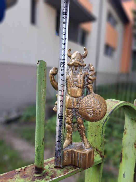 Винтидж месингова фигура