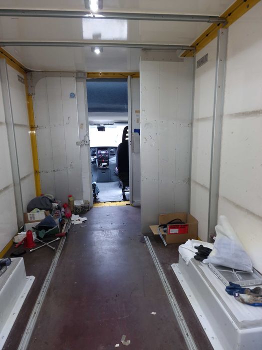 IVECO AUTOUTILITARA  an 2009 diesel 2,3 l