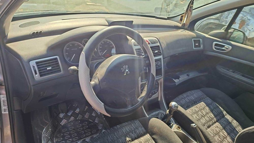 Dezmembrez PEUGEOT 307 -1.6 Benzina din 2003 - NFU