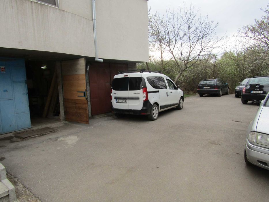 Дава се под наем Гараж / Паркомясто в София, Триъгълника - 22 кв.м за 132.6 € - Снимка #1