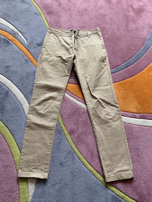 Продавам якета и дънки за момче 12-14 години и 31/32 номер