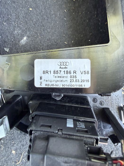 Оригинален Дисплей с Рамка за Audi Q5 (8R) фейслифт | 8T0919603G | 8R1857186R