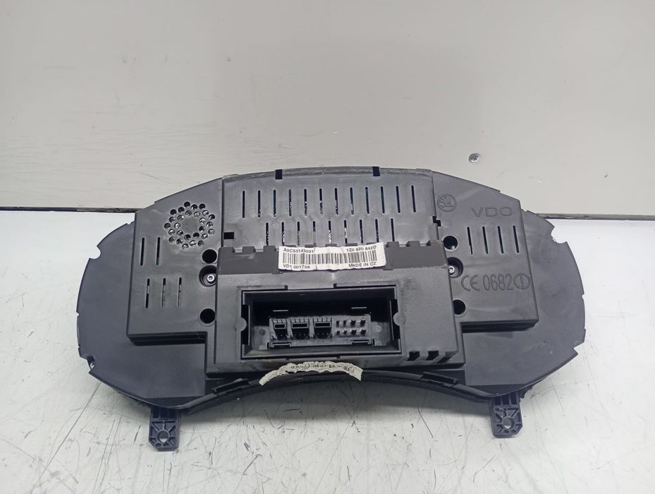 Ceasuri de bord 1Z0920842D Skoda Octavia 2 (2004 - 2008)