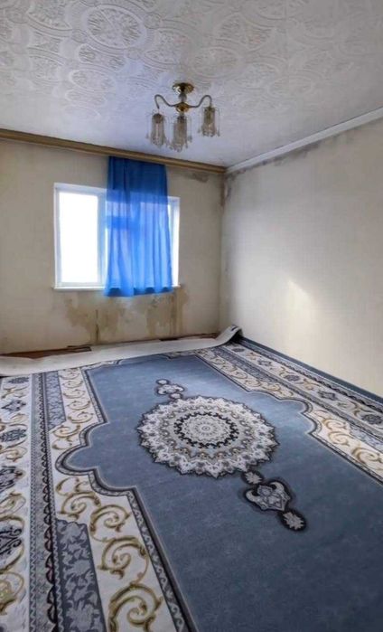 Срочно 2 хонали квартира сотилади  №404