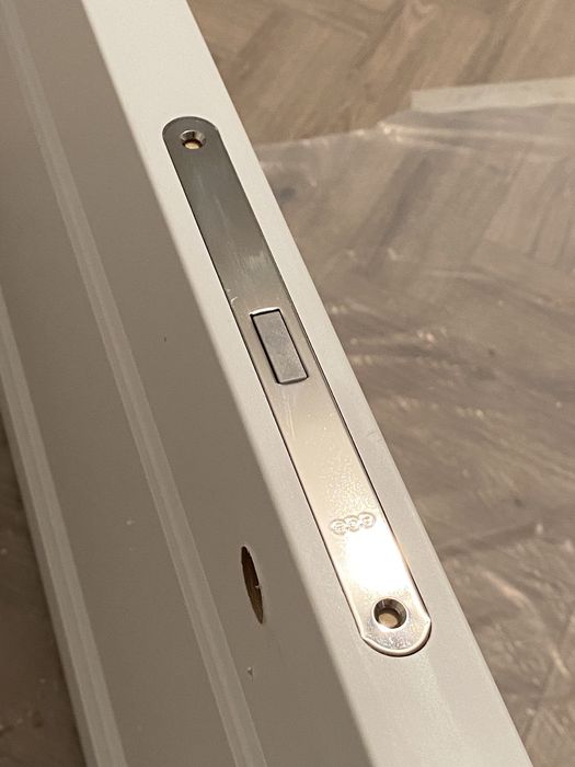 Установка Дверей