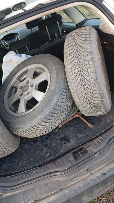 Cauciucuri de vânzare