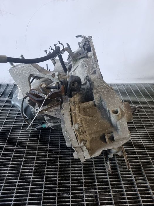 Cutie de viteze Dacia Sandero 2 1.2 B 2012 - 2016 75CP Manuala 5 Trepte D4F 732 Euro5 ...