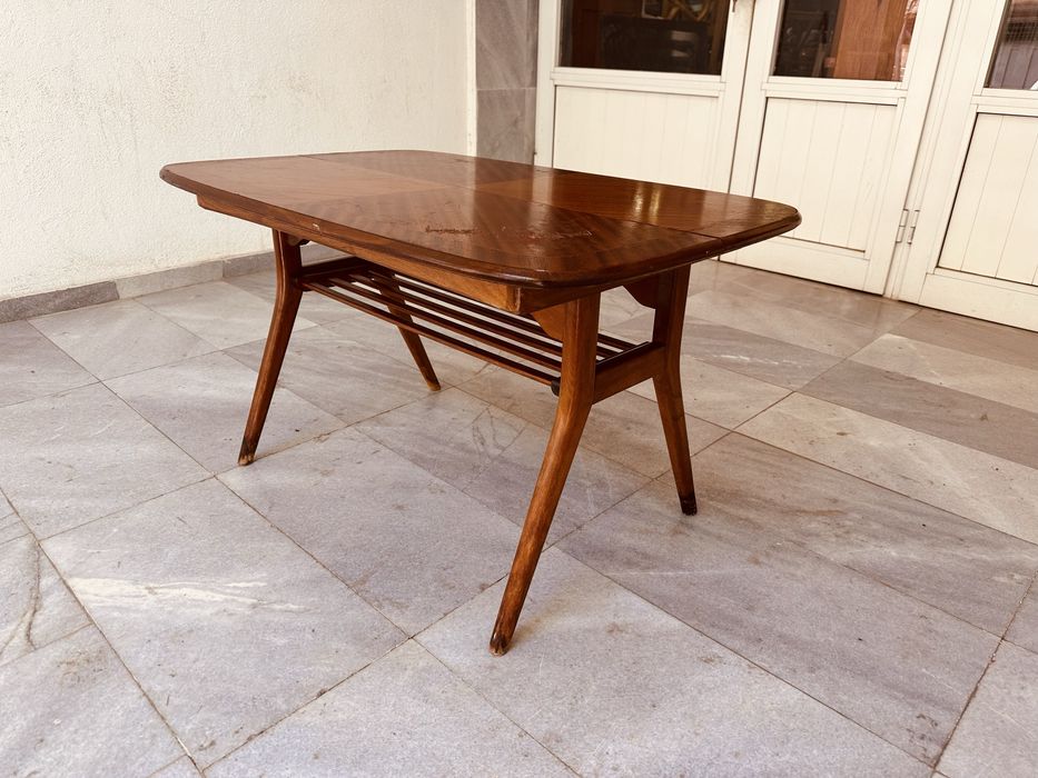 Винтидж холна маса – Mid-Century Modern (60-те години)