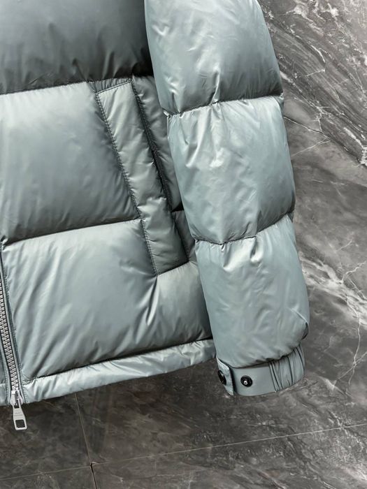 Geaca Louis Vuitton , calitate premium , pe stoc , M