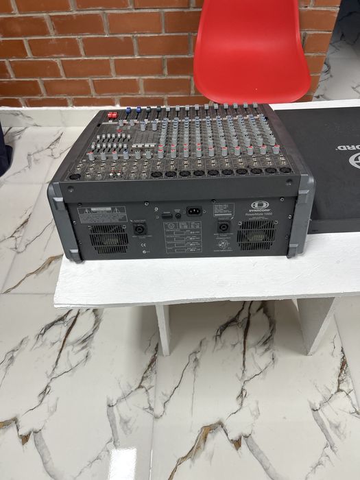 Dynacord продается в хорошем состоянии!