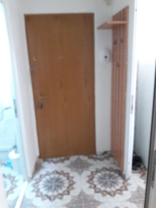 Închiriez garsonieră cf1 decomandat Str Școlilor zona Piața Microhală