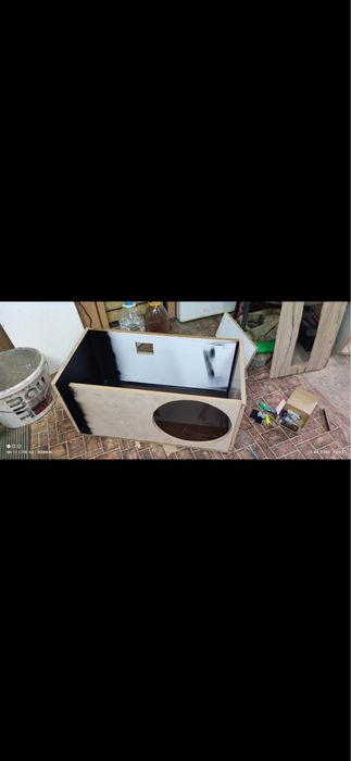 Бас каса с усилвател 1KW реални