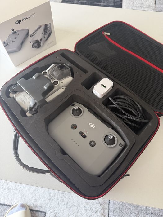 Dronă dji mini 4 pro