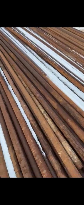 Труба нкт на стойки