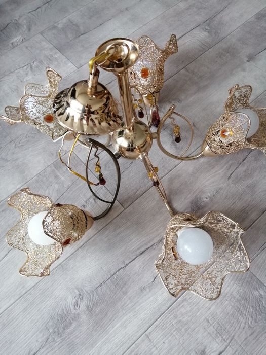 Люстра пяти рожковая