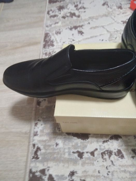 Продам туфли школьные