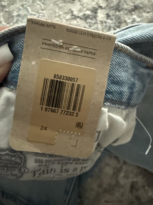 Pantaloni scurti dama levi’s