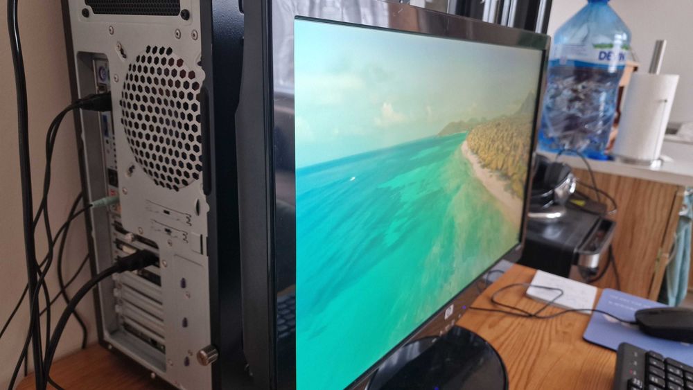 Монитор HP s2231a LCD FHD 5ms - ПЕРФЕКТЕН!