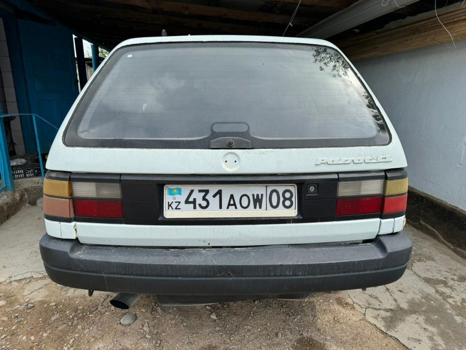 Машина пассат б3