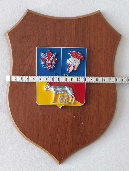 2 steme, embleme lemn