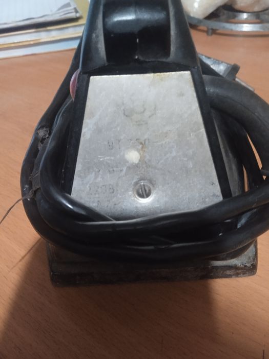 Продам утюг срочно