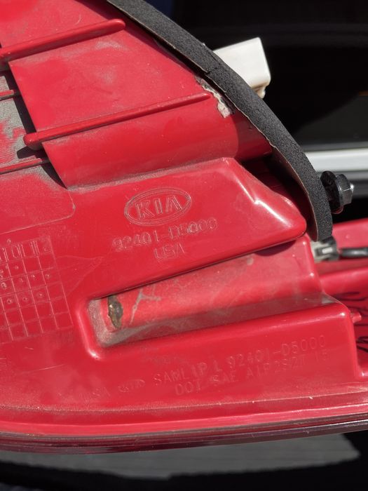 Задняя левая стоп фара