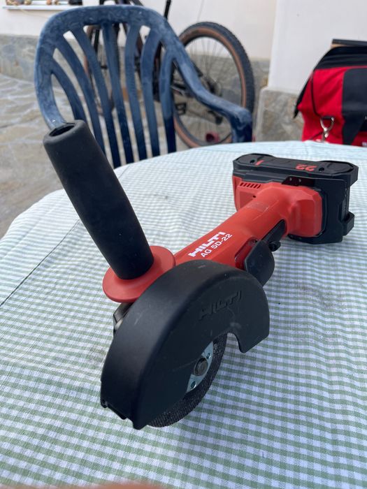 HILTI AG5D-22 ъглошлайф