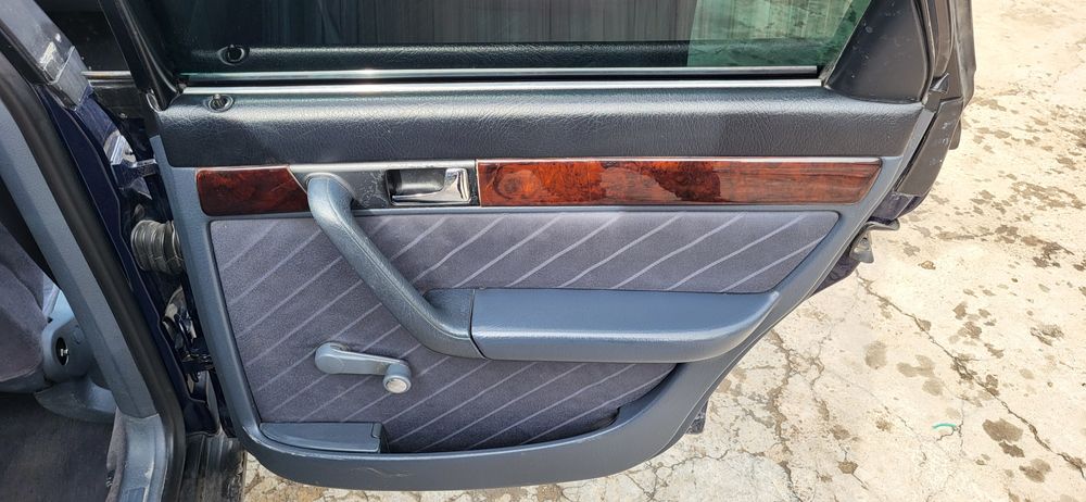 Ауди с 4 сидения