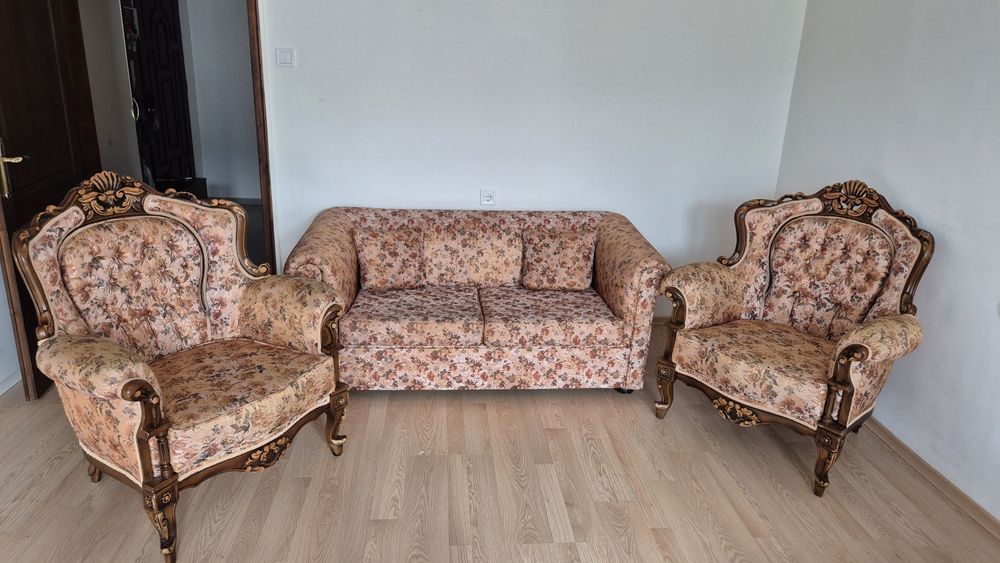 Канапе и две кресла