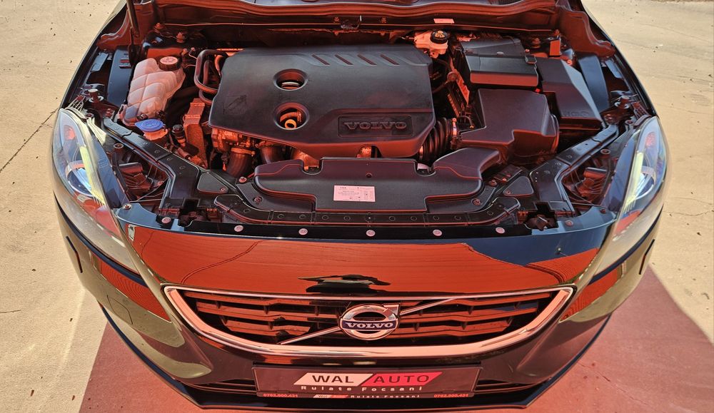 Volvo V40 D2 1.6 Tdi 2013 Bi-Xenon-Navi-Clima-Camera luat vederi-Scaune incalzite-Jante R17