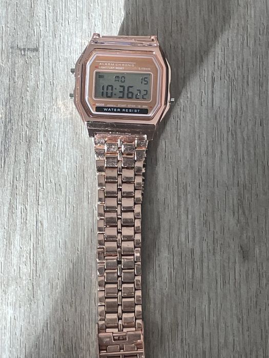 Ceas sport digital
