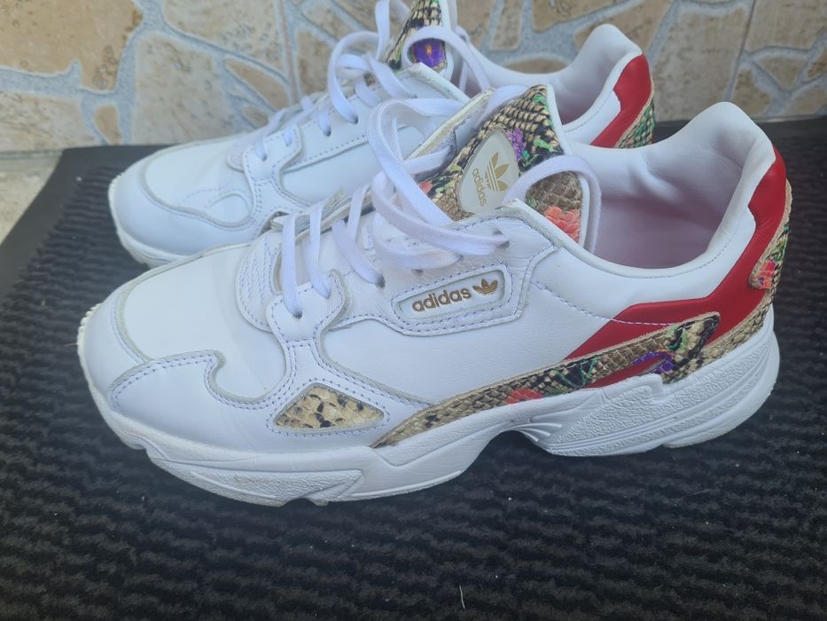 Дамски маратонки adidas