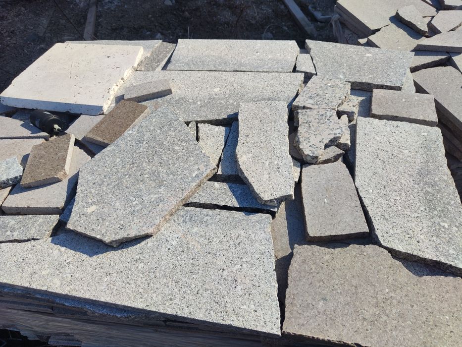 Гранит , Гранитная Брекча