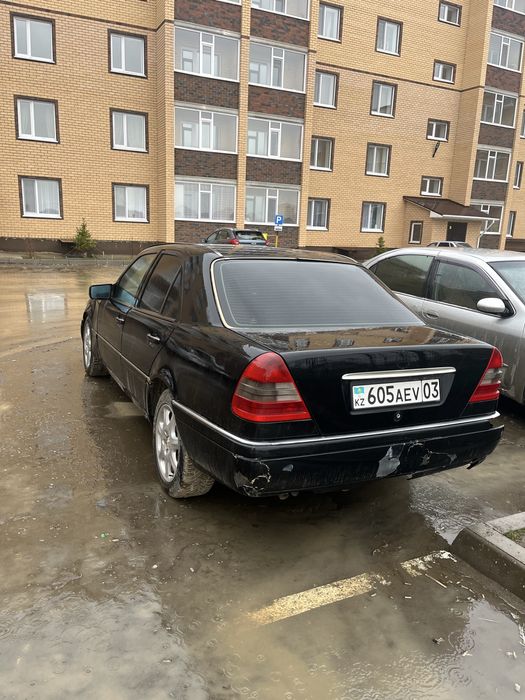 Mercedes c class w202