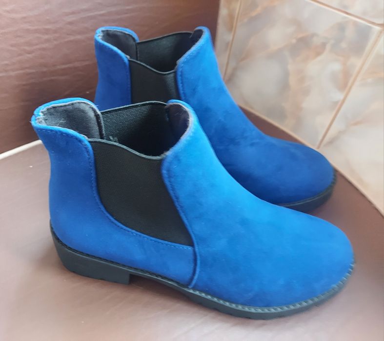 Ghete piele intoarsa