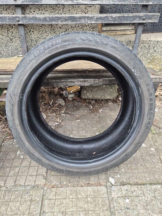 Две гуми 245/40/18