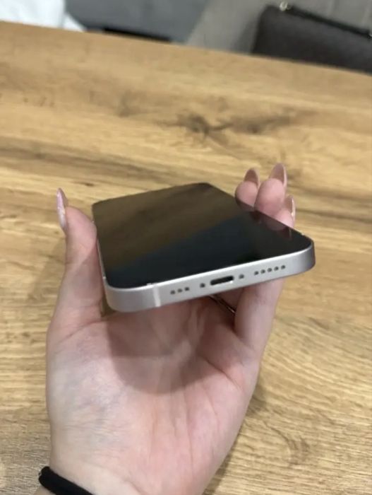 Iphone 13 розового цвета