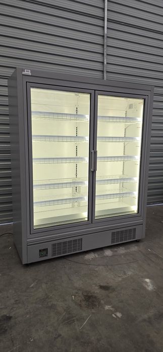 Echipamente frigorifice vitrina frigorifica mezeluri băuturi lactate La 2 pași