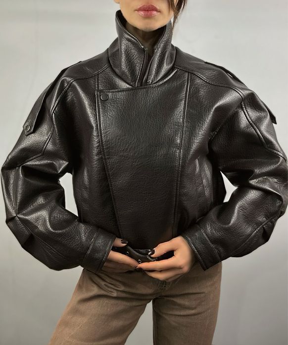 Дамско късо кожено biker яке в два цвятa