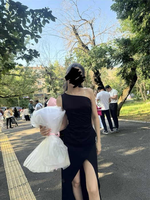 Продам новое платье S размера