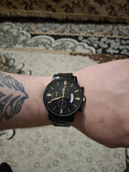 Продам часы срочно