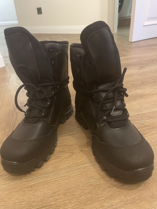 Продам новые Берцы