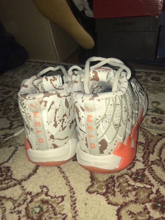 Лвмело кроссовки