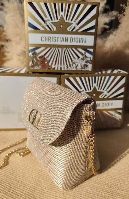 DIOR чанта с верижка в златно