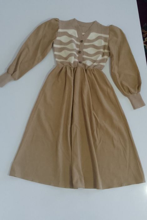 Qizlar uchun chiroyli kiyim